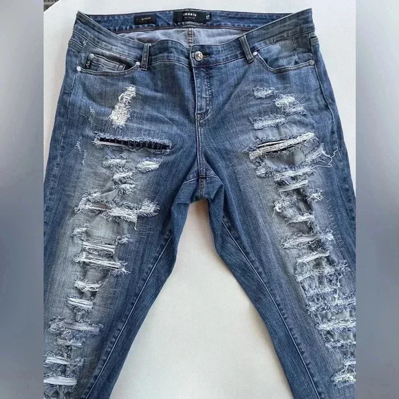 TORRID PREMIUM | women’s distressed BOYFRIEND denim jeans. Size: 20 - Picture 8 of 16